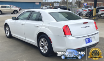 Chrysler 300 Limited, Bright White Clearcoat, 2016 full